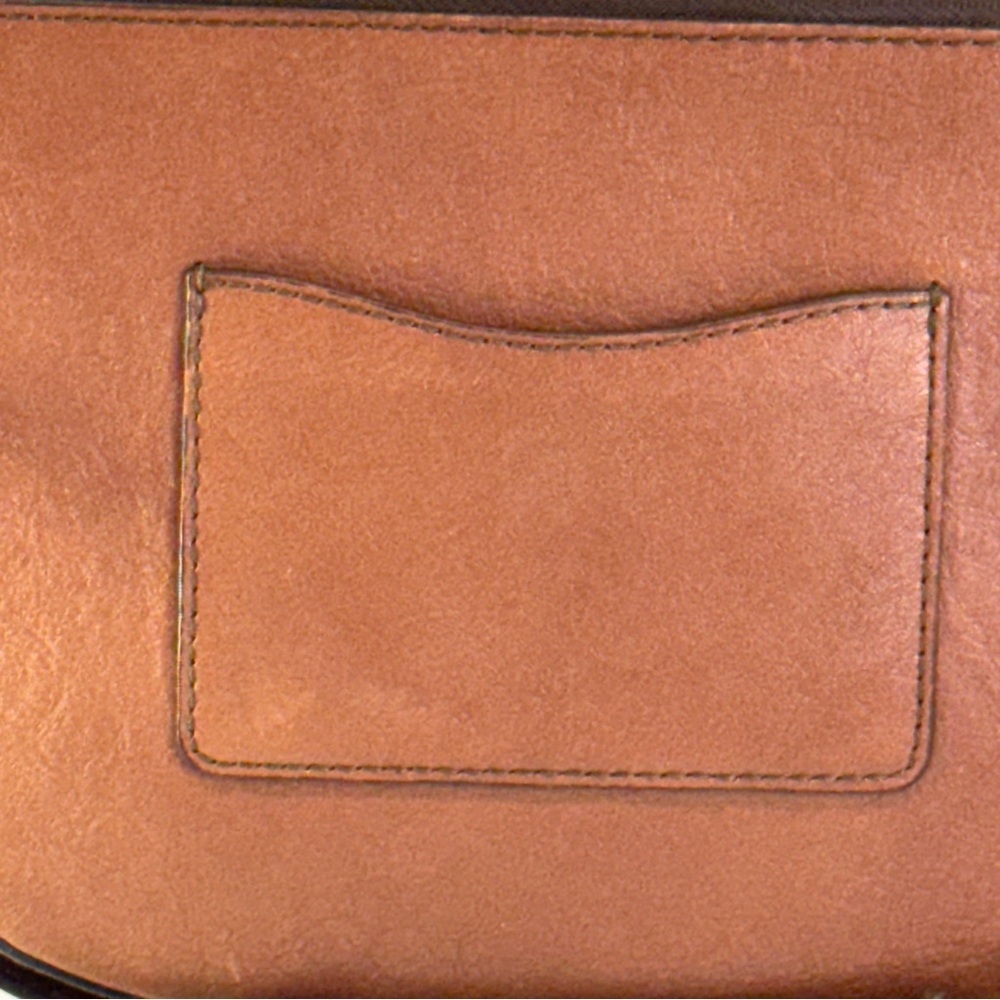 ✨ Banana Republic Chestnut Leather Half Moon Crossbody – Preloved Luxe Classic - Picture 2 of 16